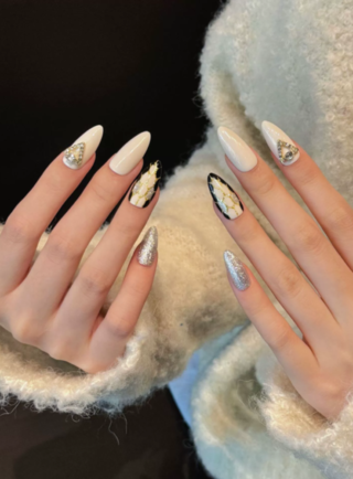 Royal Jewel Nails