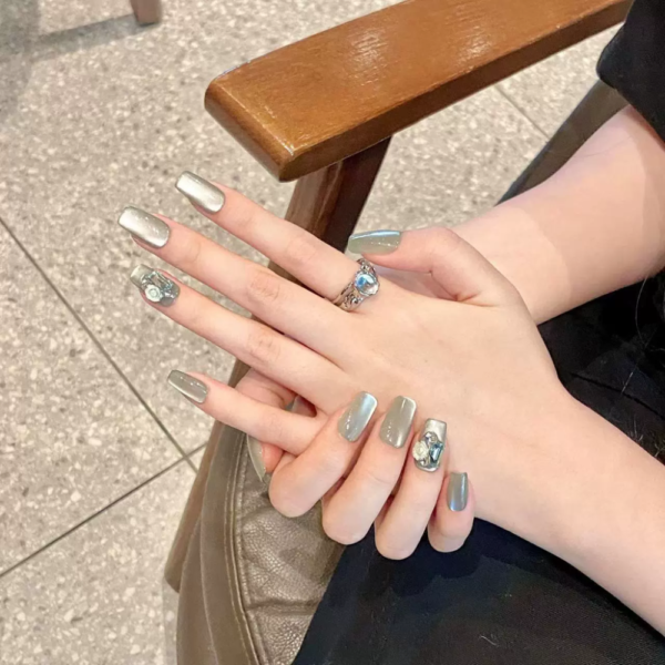 Royal Jewel Nails