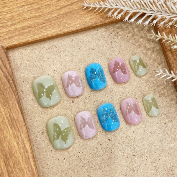Royal Jewel Nails