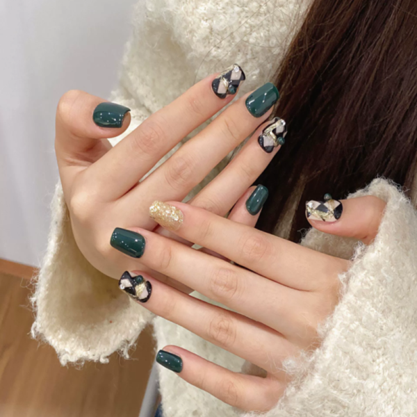 Royal Jewel Nails