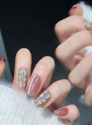 Royal Jewel Nails